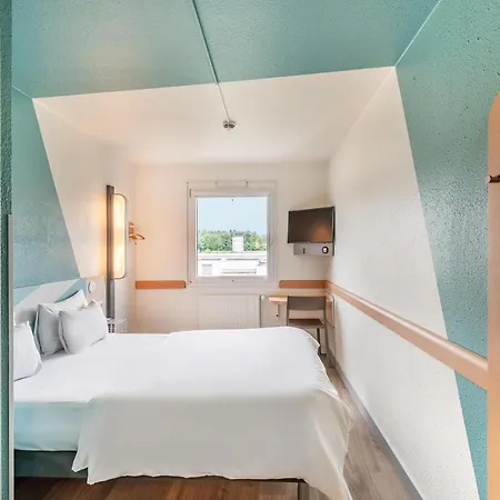 Hotell Koeln-porz 2*